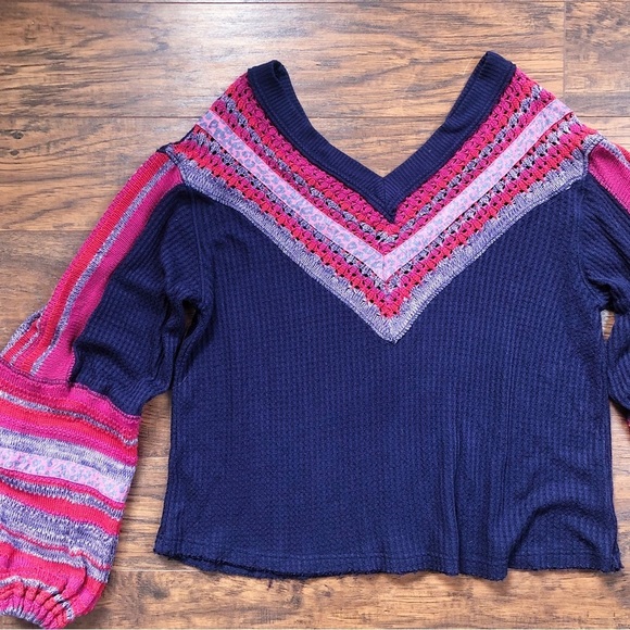 Free People • Copenhagen thermal knit top balloon sleeve mixed media navy red - Picture 4 of 13